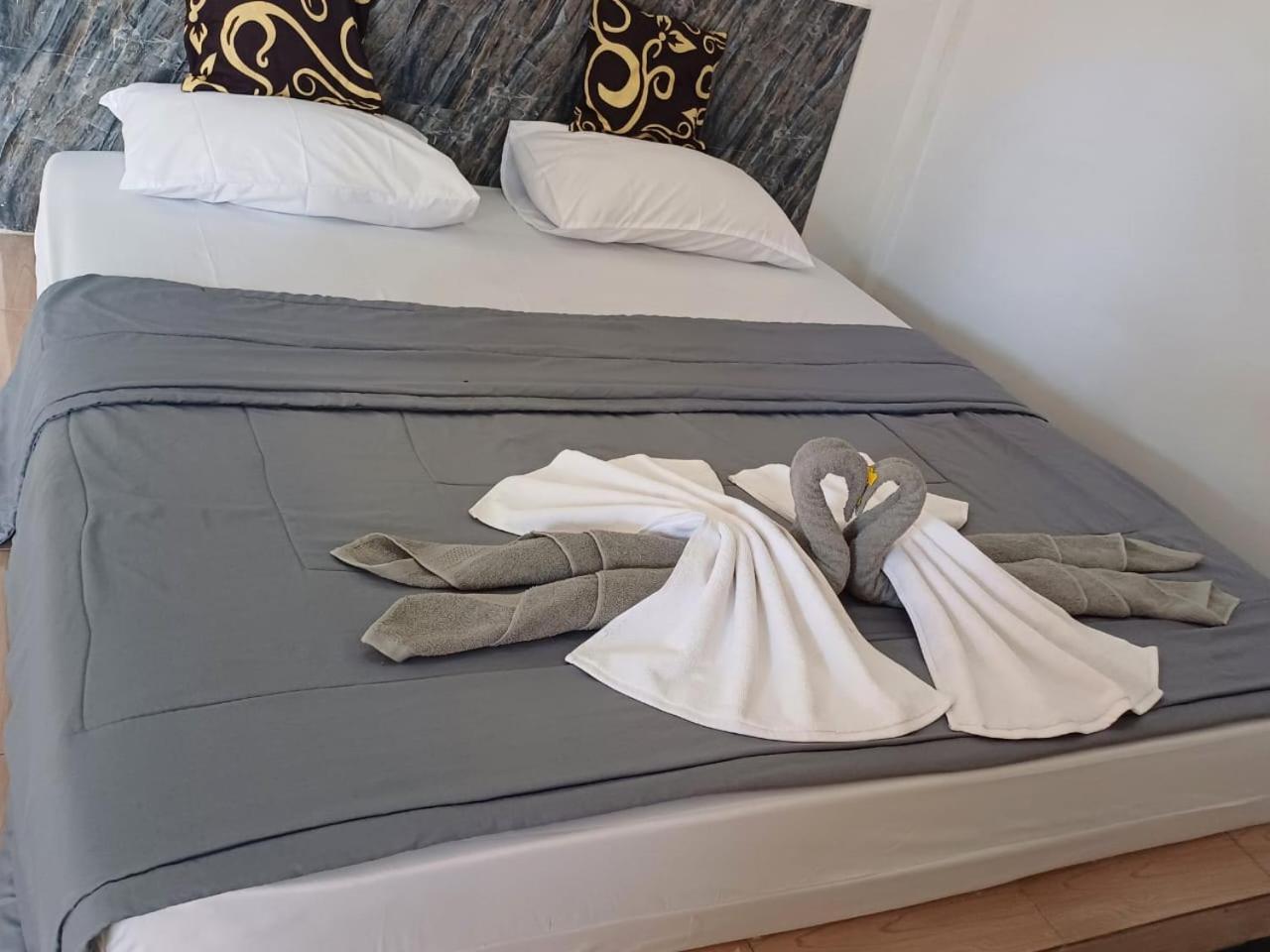 Black Sweet Homestay Dua Gili Air Luaran gambar